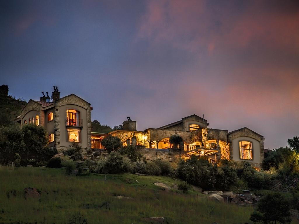 Wild Horses Lodge Harrismith Exterior foto